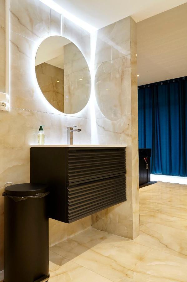Golden Junior - Jacuzzi Apartment Rouen Exterior photo